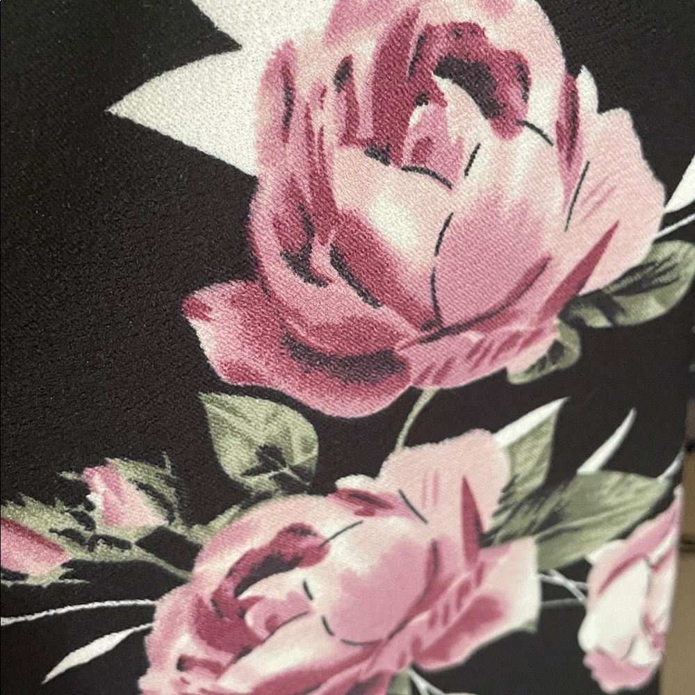 Black and Pink Floral Blazer - Picture 5 of 7